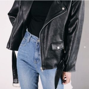 Black leather jacket 🎀